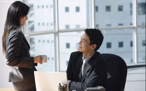Tình công sở, đừng dại lao vào - 1