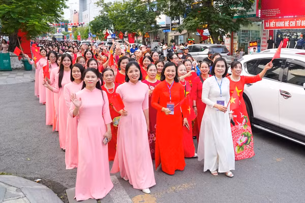 “Kiến An - Ngày hội Hạnh phúc 2026” diễn ra trong không khí phấn khởi của những ngày tháng Năm lịch sử. Ảnh ĐT.