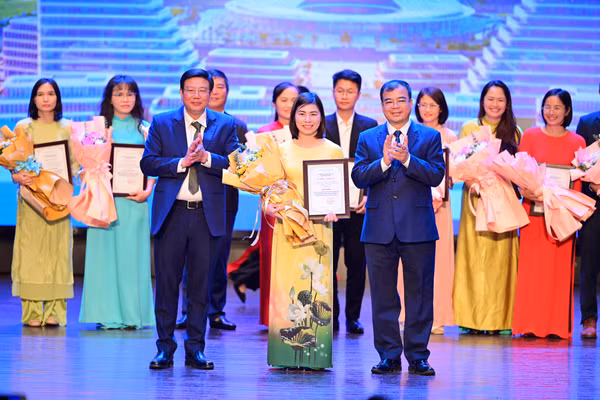 Theo đánh giá, các tác phẩm dự thi viết về TP Hải Phòng ngày càng được đầu tư bài bản, kỹ lưỡng.