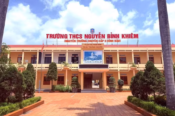 Trường THCS Nguyễn Bỉnh Khiêm, xã Vĩnh Bảo, TP Hải Phòng.