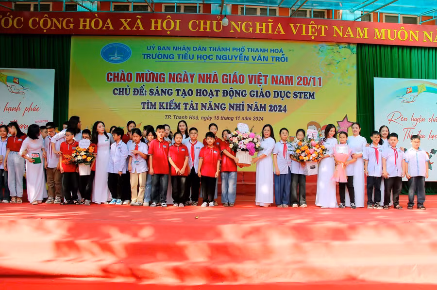 7926b80658d7e389bac6.jpg