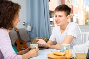 Cách trò chuyện giúp cha mẹ định hướng tương lai cho con