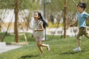 Vui chơi quan trọng với trẻ em hơn chúng ta nghĩ. (Ảnh: ITN)