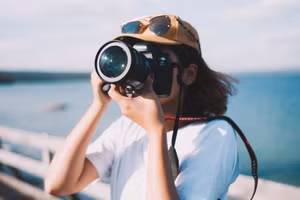 Du lịch một mình được xem là một trong những cuộc phiêu lưu phù hợp nhất với phụ nữ. (Ảnh: ITN).
