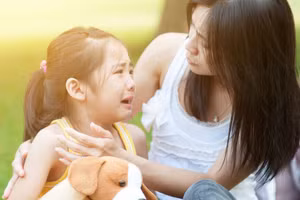 Dạy bé nhận biết nguy hiểm là một nhiệm vụ lâu dài nhưng cực kỳ quan trọng. (Ảnh: ITN).
