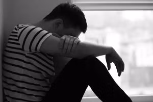 Dấu hiệu đàn ông bị... trầm cảm sau sinh
