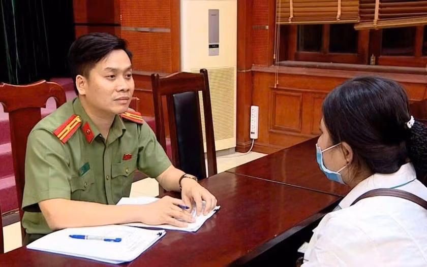 Cơ quan An ninh điều tra làm việc với đối tượng.