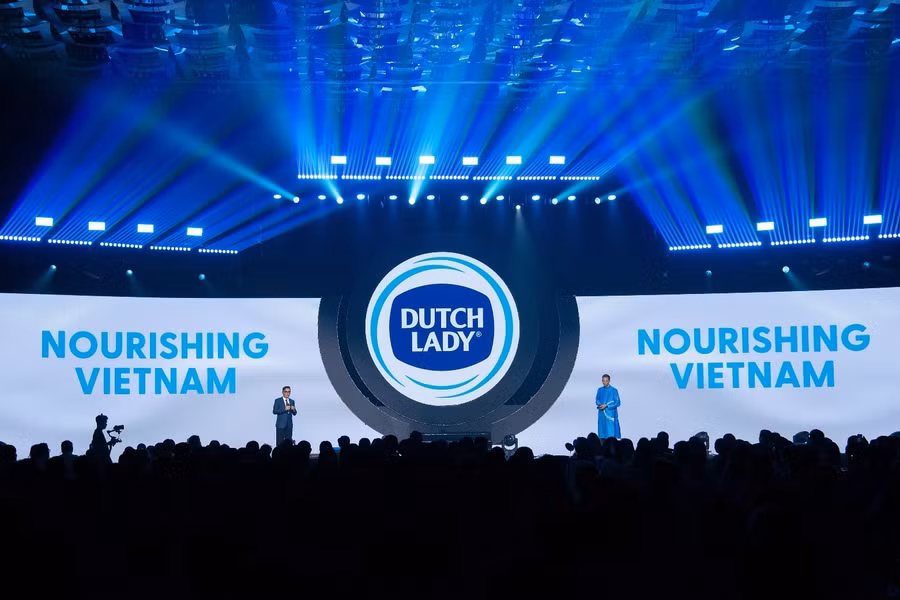 Dutch Lady công bố sứ mệnh và ra mắt sản phẩm mới với thông điệp “Cho con mạnh mẽ lớn khôn mỗi ngày”.