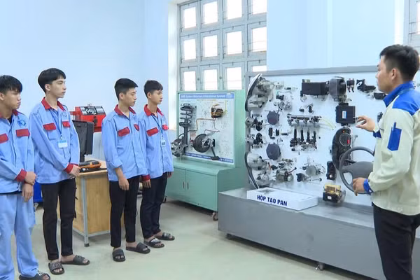 Đằng sau quyết định học nghề là mong muốn có một kỹ năng có thể đổi thành việc làm. (ảnh: NTCC)