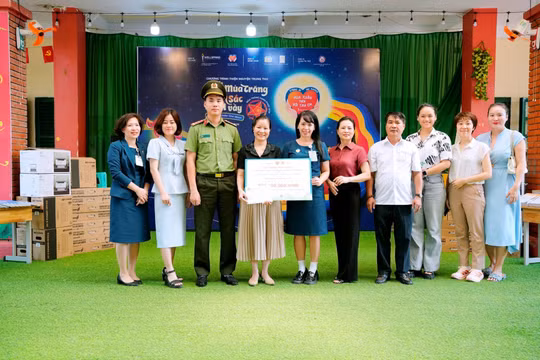 Trường Giáo dục Trẻ khuyết tật Sóc Sơn tiếp nhận quà tặng từ Wellspring Hanoi, Cục An ninh mạng, NXB Giáo dục.