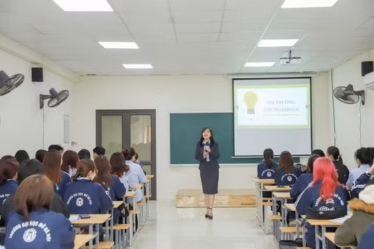 Giờ học tại Trường Đại học Mở Hà Nội.
