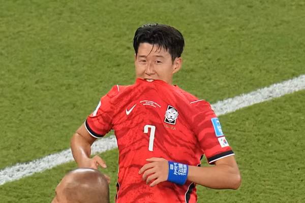 Son Heung-min cầu xin ‘đừng làm tổn thương tuyển Hàn Quốc’