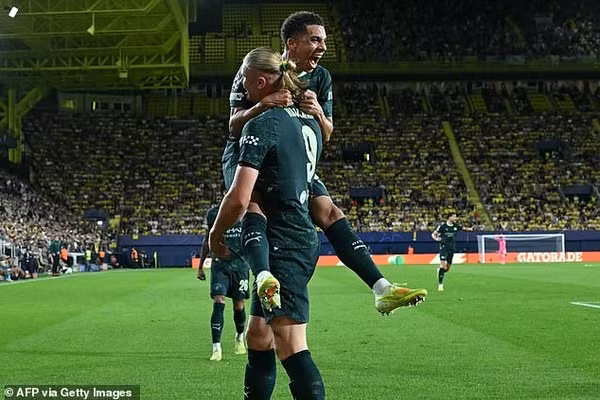 Haaland sánh ngang kỷ lục kinh ngạc của Cristiano Ronaldo 