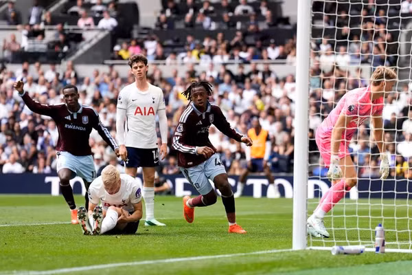 HLV Tottenham thất vọng cực điểm sau trận thua Aston Villa