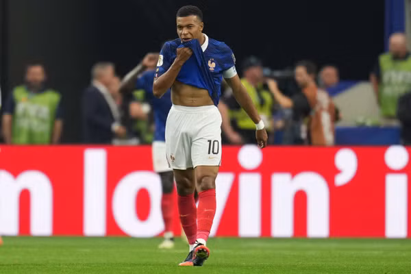Tây Ban Nha hạ Pháp, vào chung kết World Cup sau 16 năm