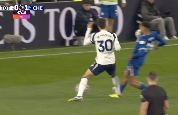 La ó dữ dội ở derby London giữa Chelsea và Tottenham 