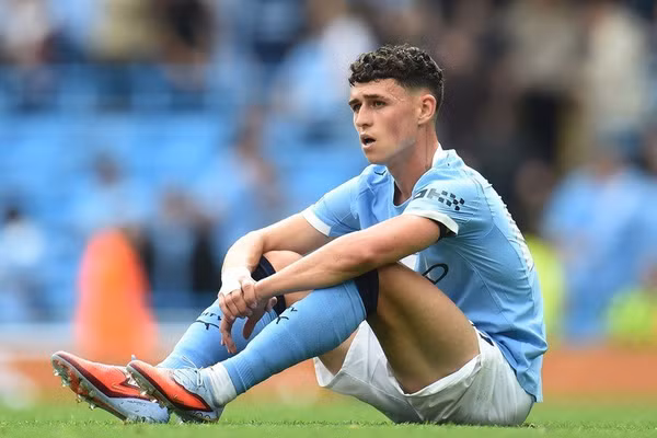 Phil Foden sa sút phong độ khó hiểu tại Etihad