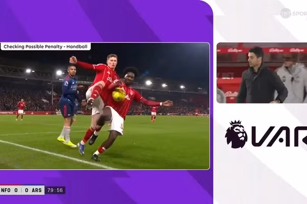 Tranh cãi Arsenal bị 'cướp' phạt đền ở Ngoại hạng Anh 
