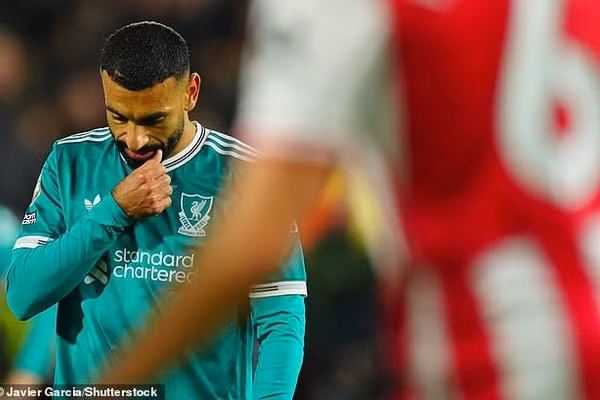 Liverpool khủng hoảng, thua trận thứ tư liên tiếp ở Ngoại hạng Anh 