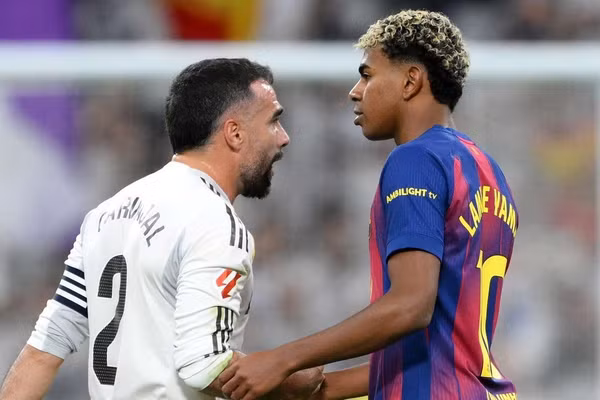 Real Madrid trả giá cực đắt cho chiến thắng siêu kinh điển