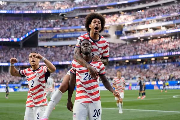 Thắng đậm Paraguay, tuyển Mỹ mở hội tưng bừng sau trận khai màn World Cup 2026