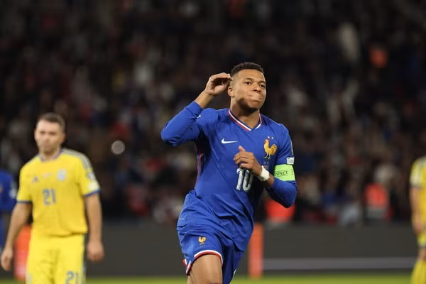 Mbappe gây bức xúc khi được ưu ái tại tuyển Pháp
