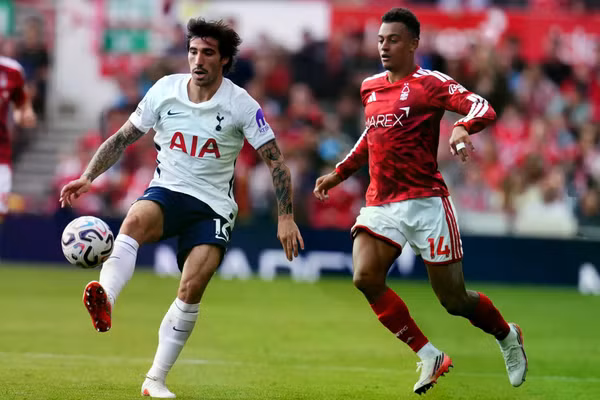 Tottenham chạm mốc tệ nhất 52 năm 