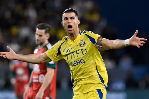 Ronaldo ‘nổi loạn’ ở Ả Rập Xê-út