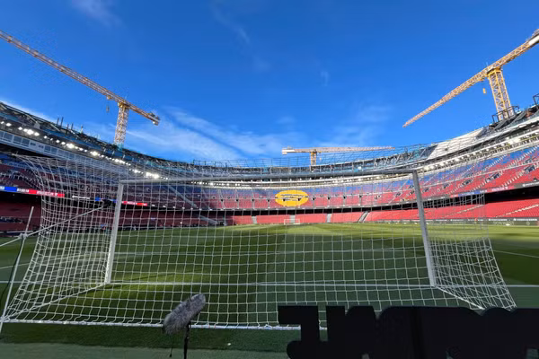 Sử dụng lao động chui cải tạo Camp Nou, Barca bị phạt số tiền khủng