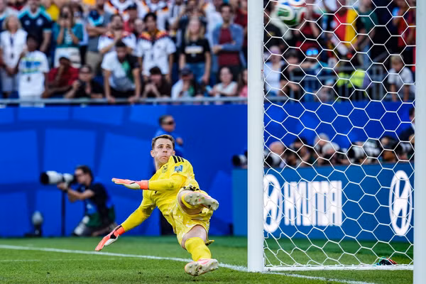 Thủ môn Neuer giã từ tuyển Đức sau cú sốc tại World Cup 2026 