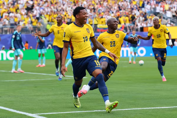 Ngược dòng ‘quật ngã’ Đức, Ecuador gây ’địa chấn' tại World Cup