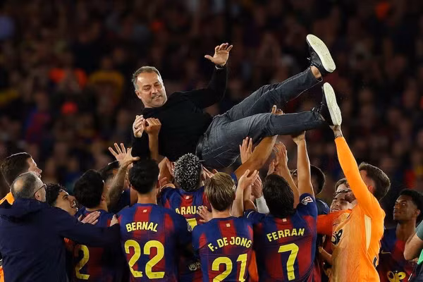 Đánh bại Real Madrid, Barcelona lên ngôi vô địch La Liga