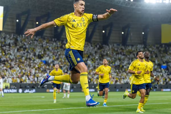 Ronaldo lập kỳ tích ‘có một không hai’