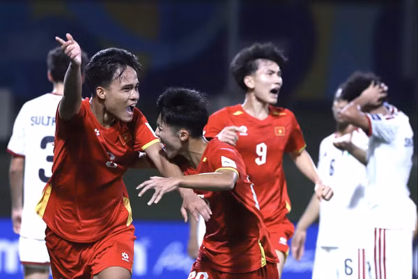 U17 Việt Nam làm nên lịch sử ở giải châu Á, lần đầu giành vé dự World Cup