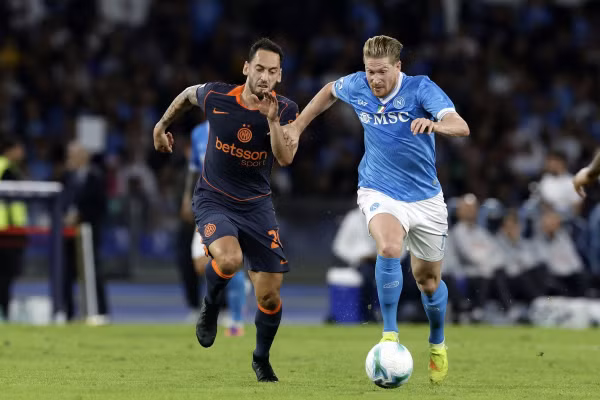 Khi nào nhạc trưởng De Bruyne tái xuất?