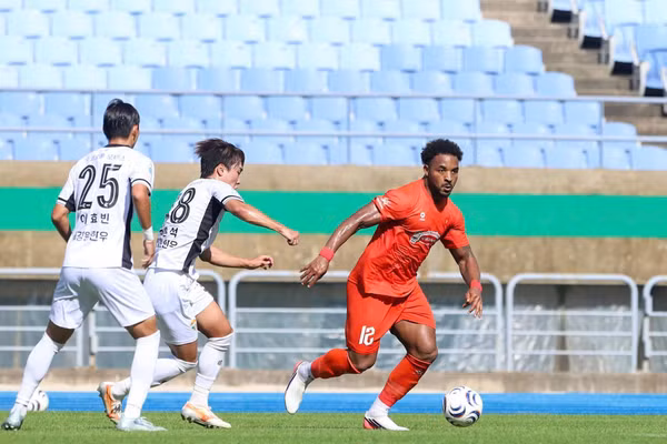3 cầu thủ nhập tịch cùng tuyển Việt Nam dự ASEAN Cup 2026