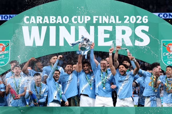Arsenal ‘vỡ mộng cú ăn 4’, Man City vô địch Cúp liên đoàn Anh