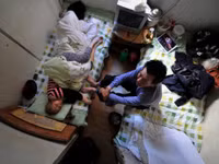 Cuoc song trong nhung can nha sieu nho khap noi tren the gioi - Anh 12