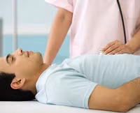  Giai ma nguyen nhan quy ong khong co tinh trung-Hinh-6 Giãn tĩnh mạnh thừng tinh: một số rất ít trường hợp giãn tĩnh mạnh thừng tinh cũng có thể gây vô tinh. Những trường hợp này sau mổ giãn tĩnh mạch thừng tinh, quá trình sinh tinh có thể hồi phục một phần.