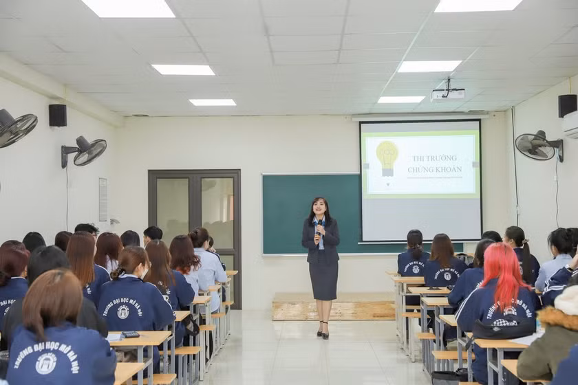 Giờ học tại Trường Đại học Mở Hà Nội.