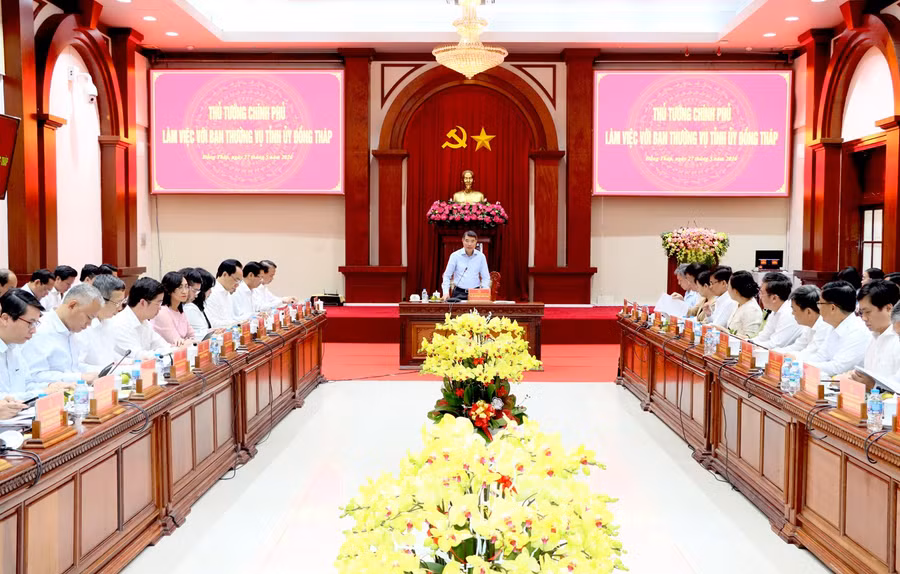Thủ tướng Lê Minh Hưng chủ trì buổi làm việc. Ảnh: Cổng thông tin Đồng Tháp
