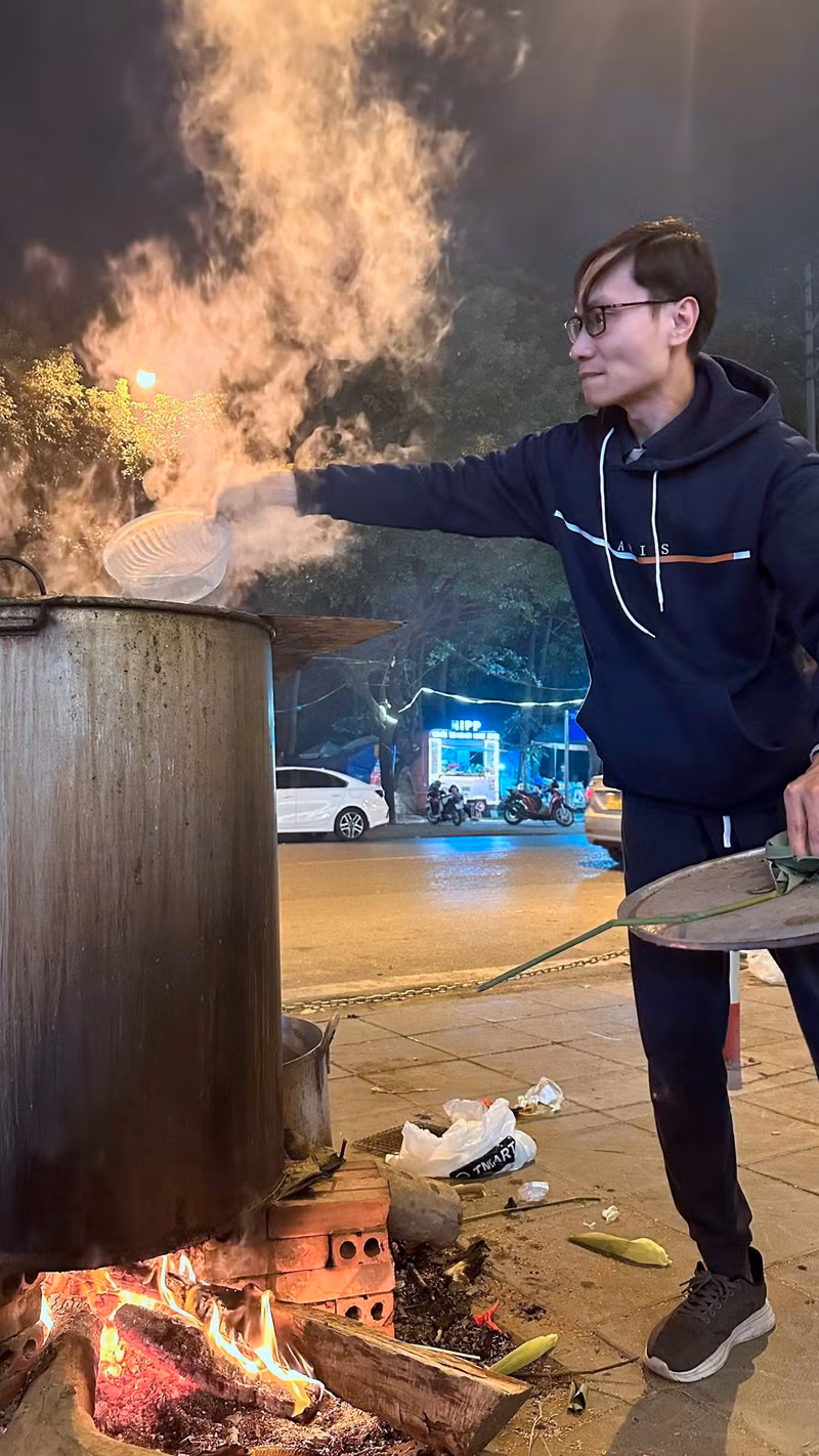 Canh nồi bánh chưng đến tối muộn. b8.jpg