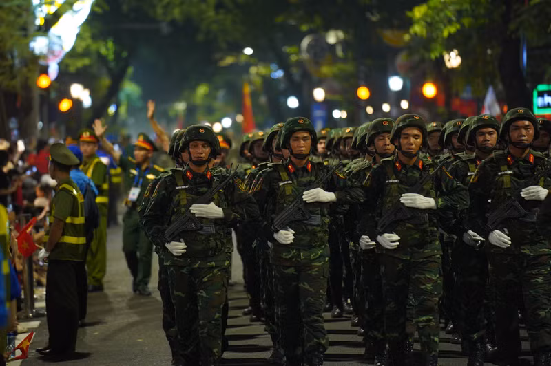 Khối chiến sĩ Pháo Binh - Tên lửa là hỏa lực mặt đất chủ yếu của Quân đội ta, ra đời từ những ngày đầu gian khó vai trần, chân đất. dsc09088.jpg