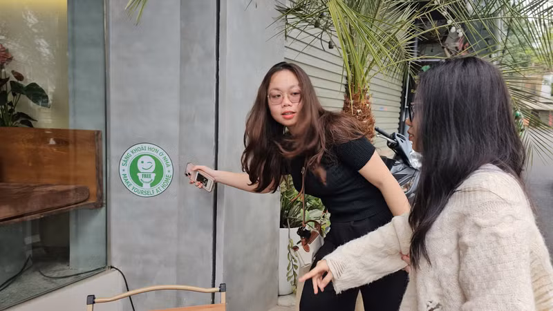Phường Trúc Bạch áp dụng chuyển đổi số và đang cập nhật cơ sở dự liệu về "Free Restroom" lên cổng thông tin, website và Fanpage của phường. f10.jpg