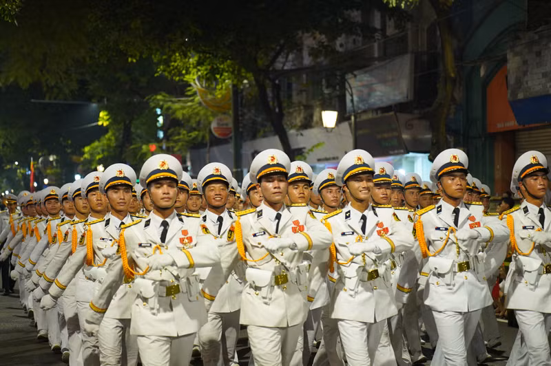 Khối sĩ quan Hải quân ngày nay được xây dựng "cách mạng, chính quy, tinh nhuệ, hiện đại; phát huy tốt vai trò nòng cốt bảo vệ vững chắc chủ quyền biển, đảo thiêng liêng của Tổ quốc". dsc08898.jpg