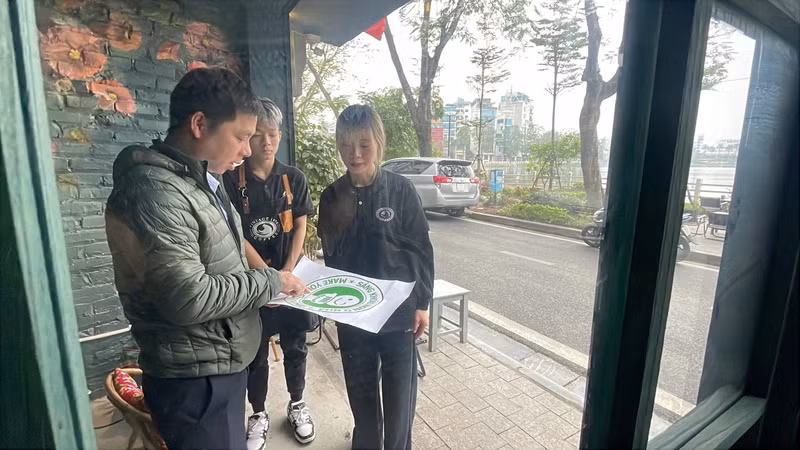 Chỉ cần thấy logo mặt cười “Free Restroom” màu xanh, du khách hoàn toàn yên tâm sử dụng nhà vệ sinh miễn phí. f4.jpg