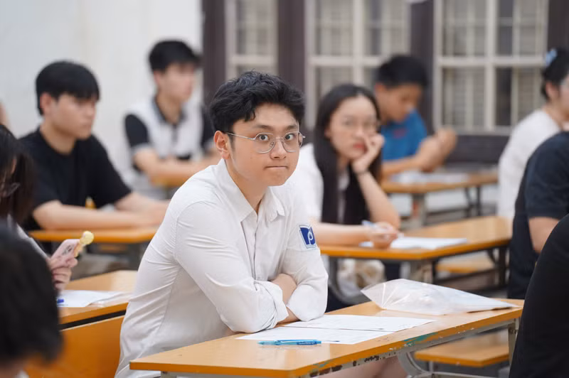 Các thí sinh sẽ chính thức bước vào môn thi đầu tiên vào sáng mai (26/6). dsc09827.jpg