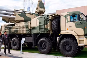 Hệ thống Pantsir mới dùng được nhiều loại tên lửa được đưa vào trực chiến