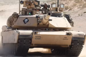 Xe tăng M1A2 Abrams.