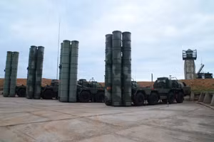 Hệ thống phòng không S-400.